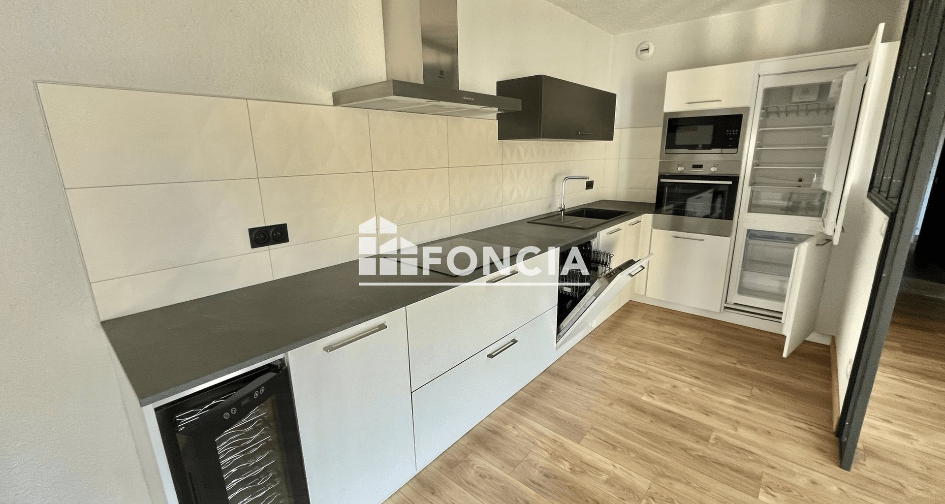 Appartement à louer, 76m², Tournon-sur-Rhône