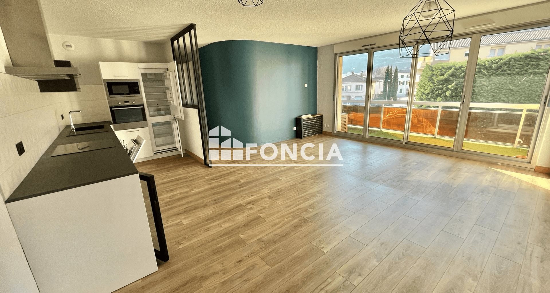 Appartement à louer, 76m², Tournon-sur-Rhône