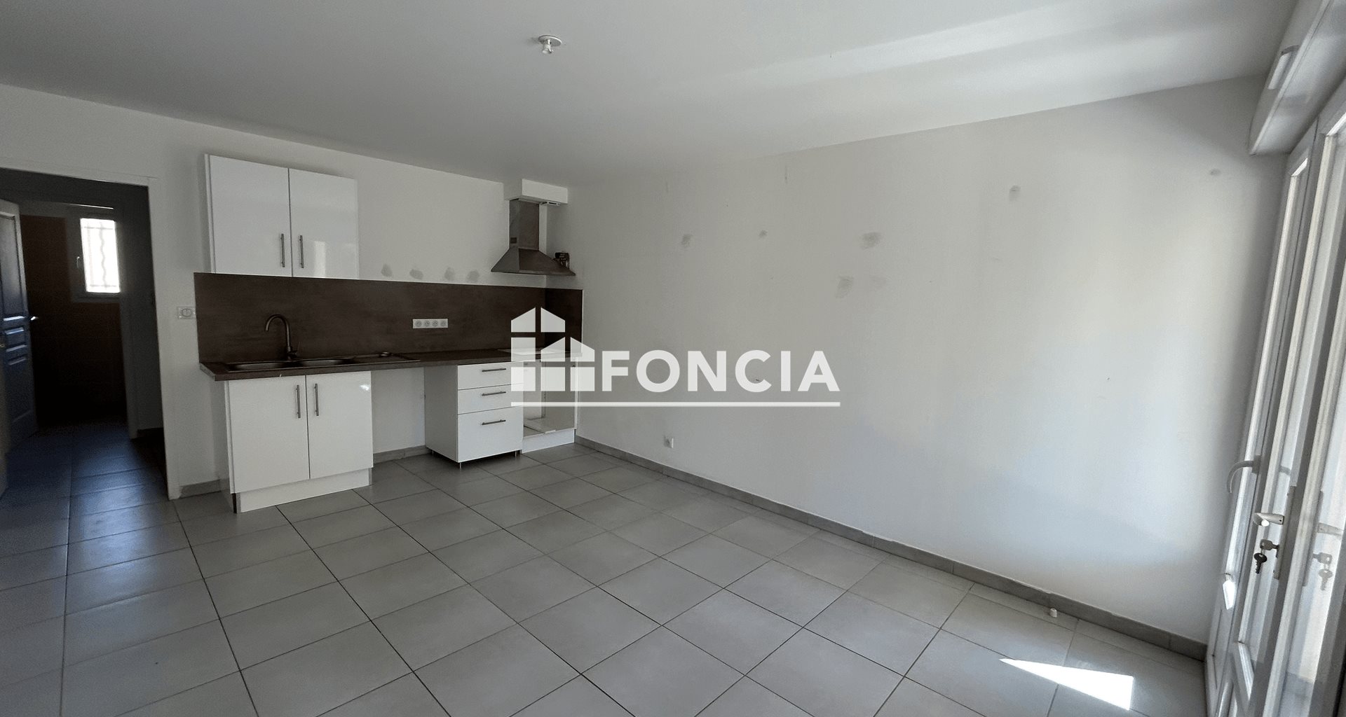 Maison à louer, 135m², Jonquières