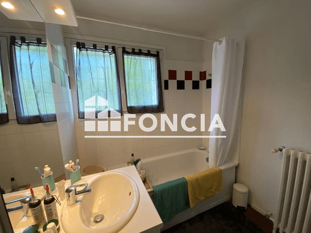 Appartement à louer, 61m², Talence