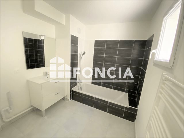Appartement à louer, 47m², Cogolin