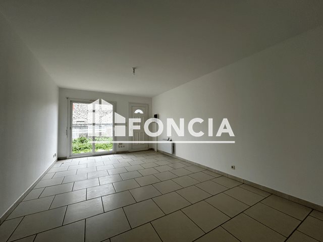 Appartement à louer, 43m², Saint-Juéry