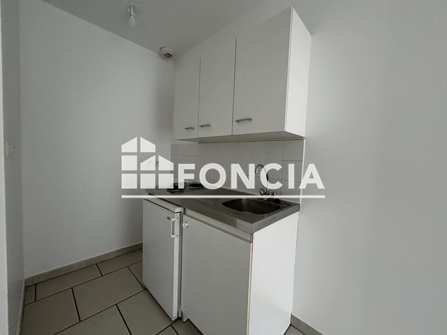 Appartement à louer, 43m², Saint-Juéry