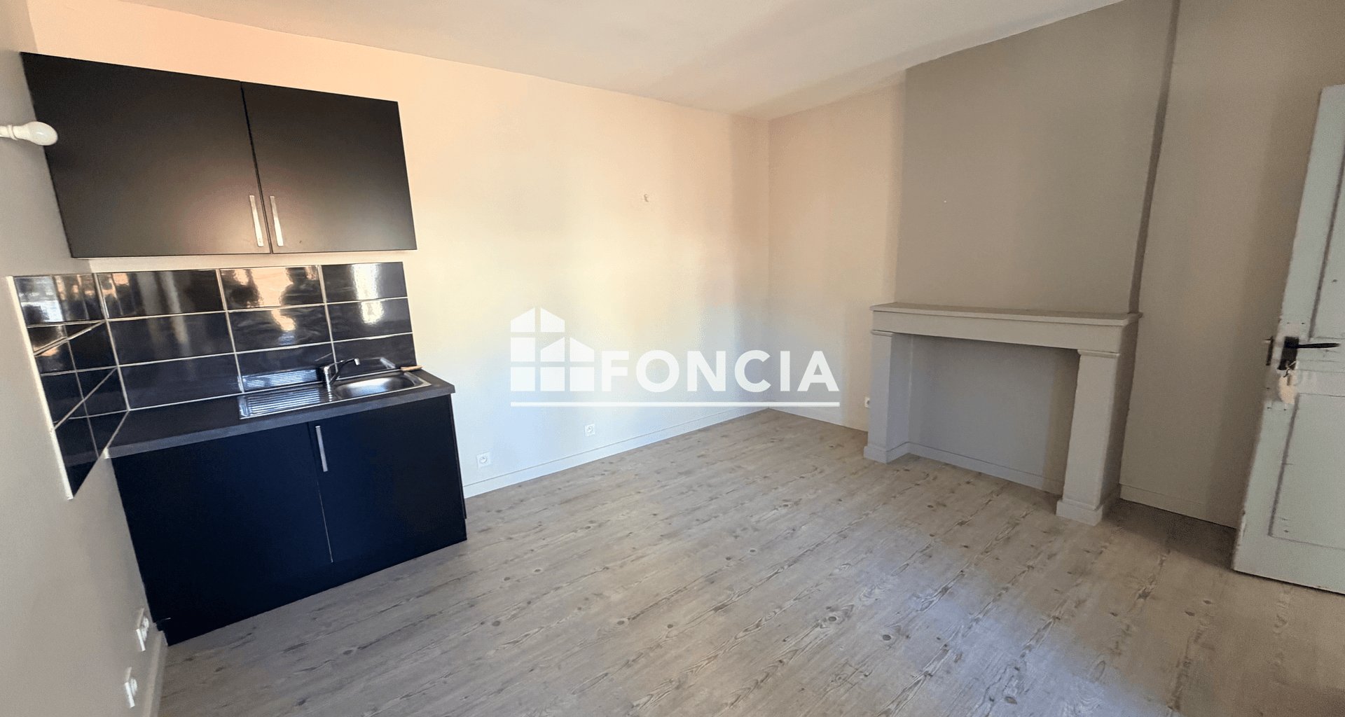 Appartement à louer, 27m², Saint-Étienne