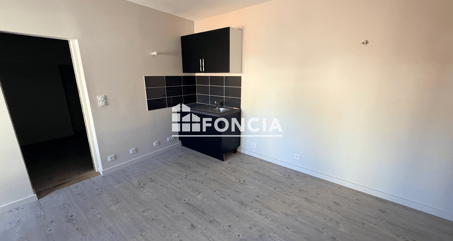 Appartement à louer, 27m², Saint-Étienne