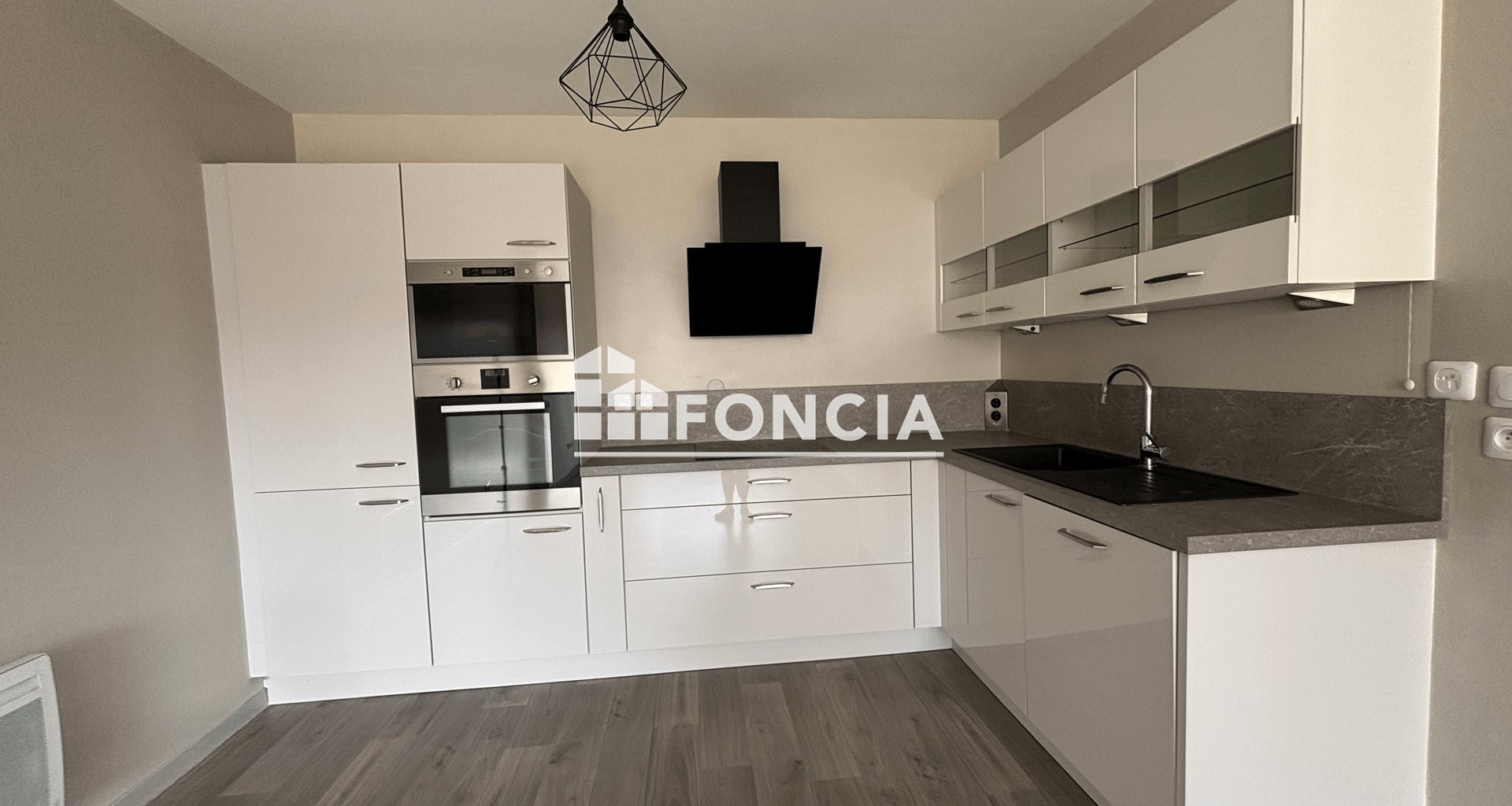 Appartement à louer, 59m², Persan