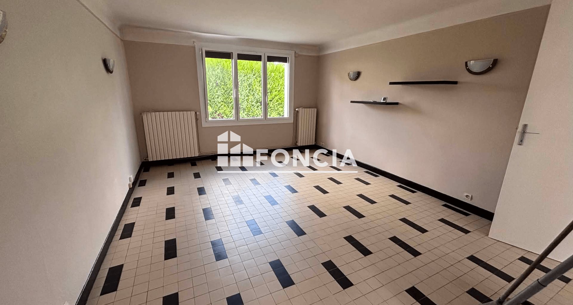 Maison à louer, 83m², Guerville