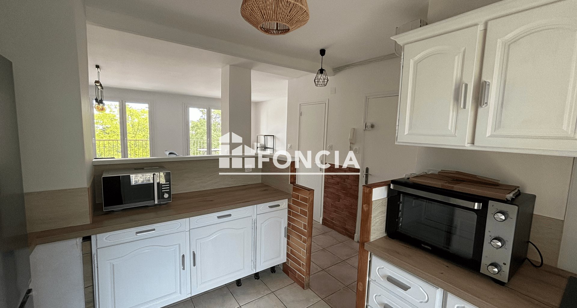Appartement à louer, 68m², Bourg-Saint-Andéol