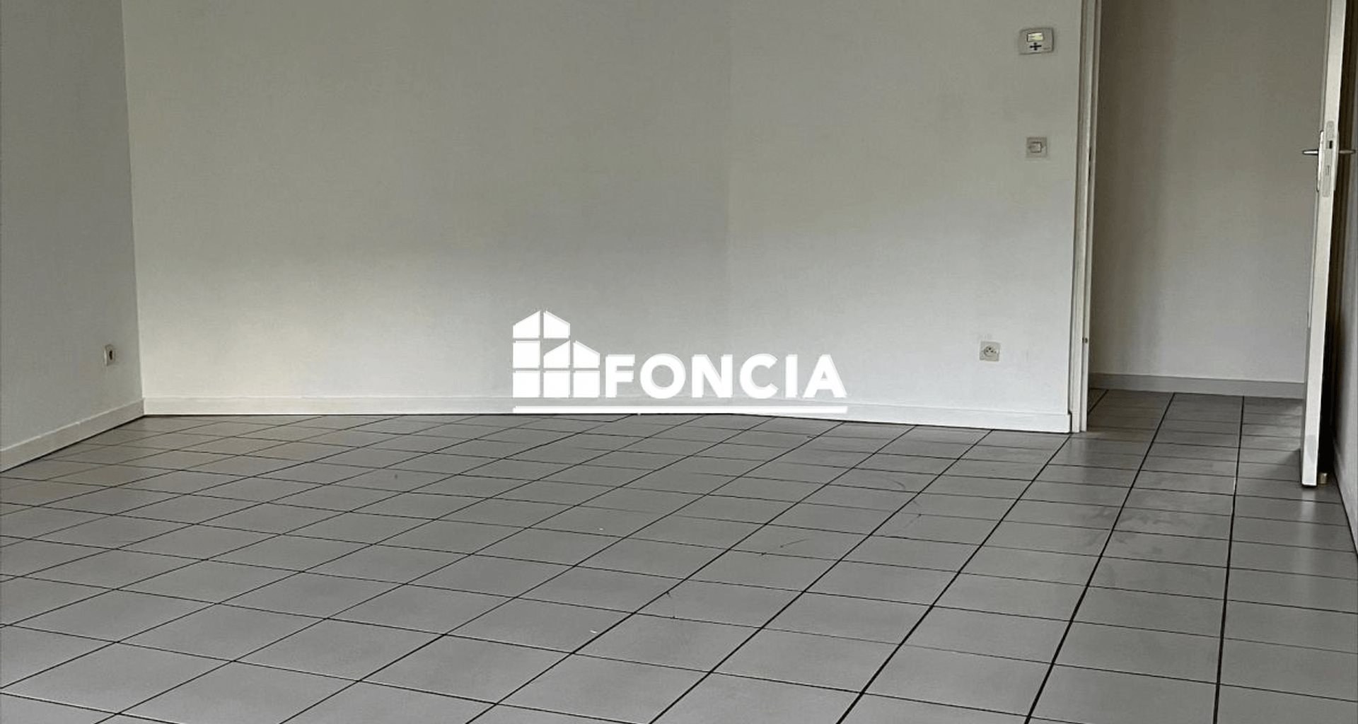 Appartement à louer, 72m², Gières