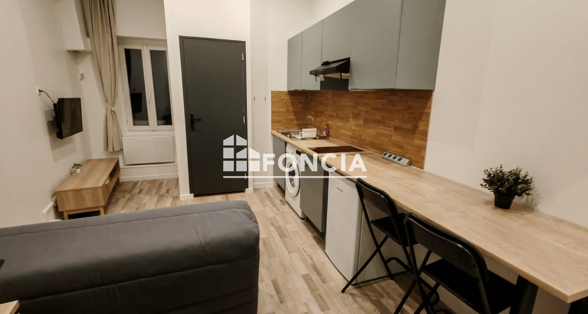 Appartement à vendre, 15m², Saint-Mitre-les-Remparts