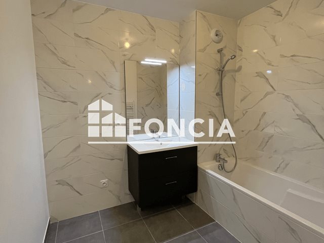 Appartement à louer, 59m², Nîmes