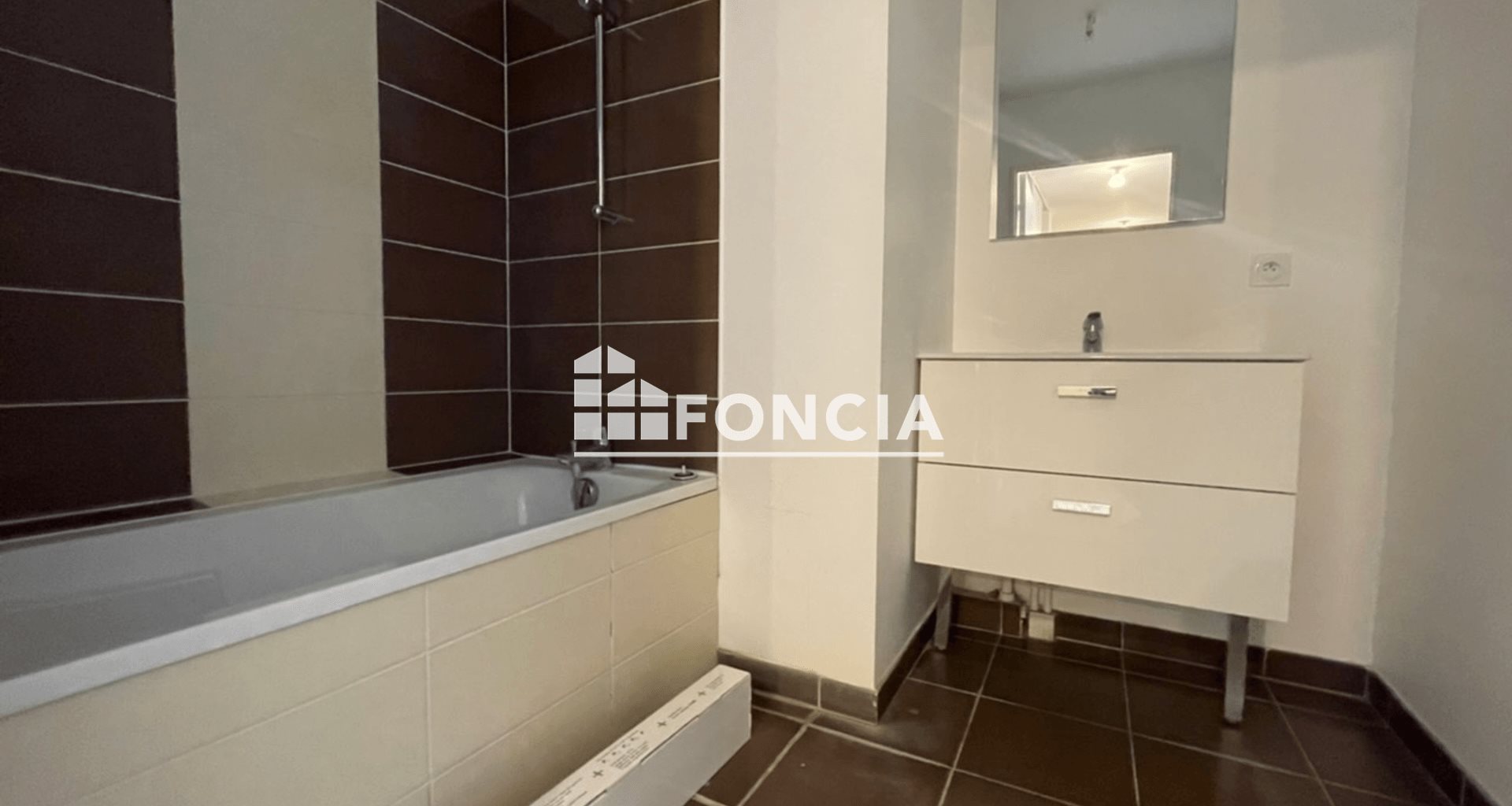 Appartement à louer, 71m², Jassans-Riottier