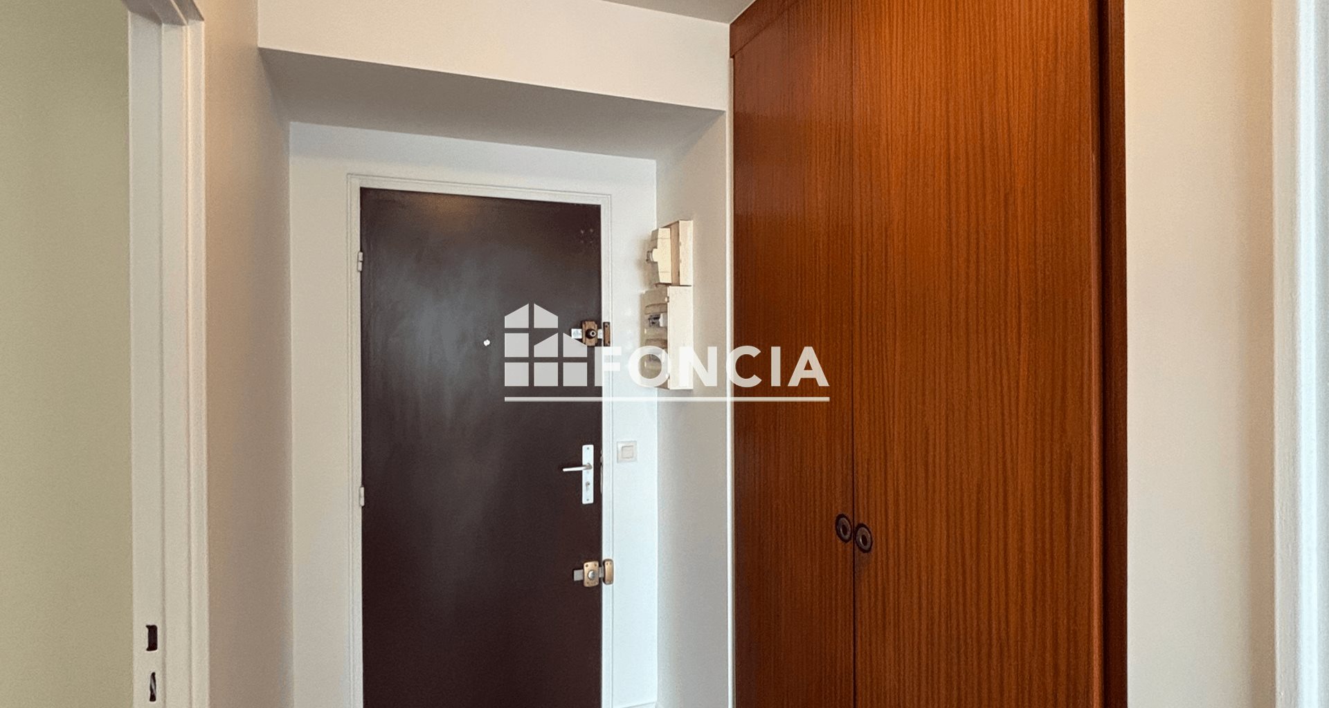 Appartement à louer, 75m², Courbevoie