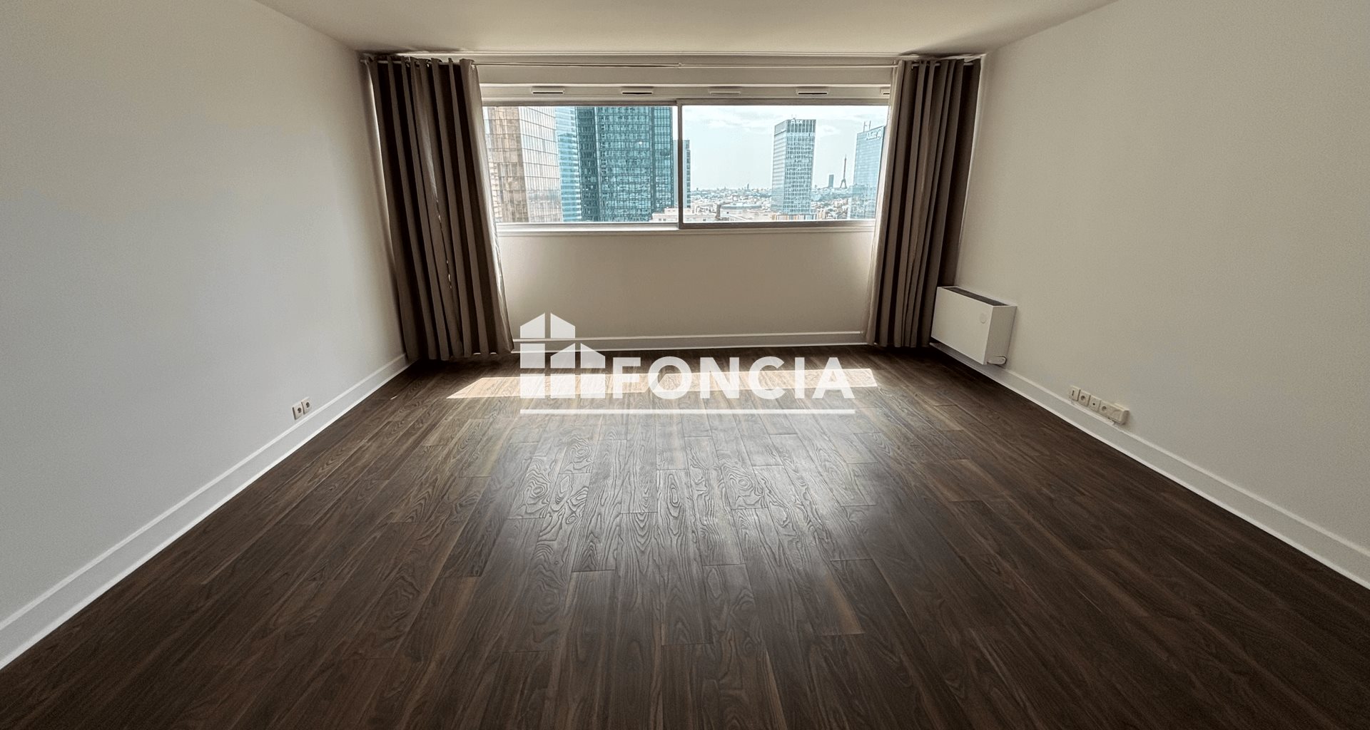 Appartement à louer, 75m², Courbevoie