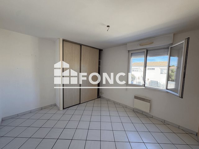 Appartement à louer, 52m², Garons