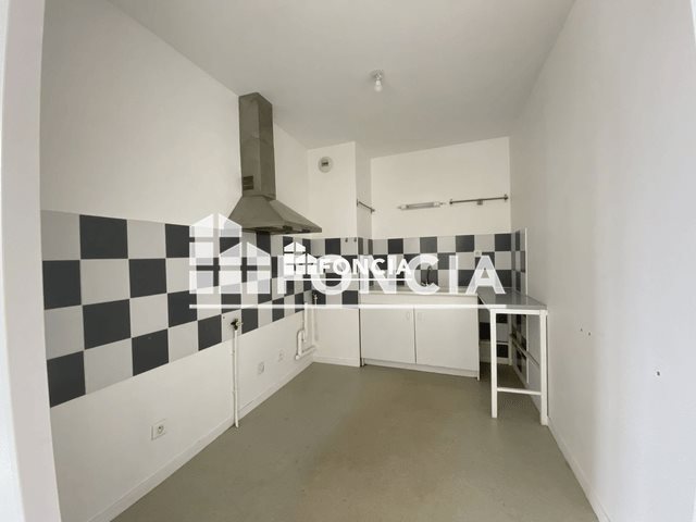 Appartement à louer, 61m², Rochefort