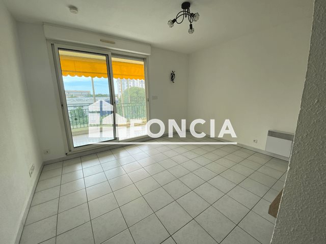 Appartement à louer, 20m², Nîmes