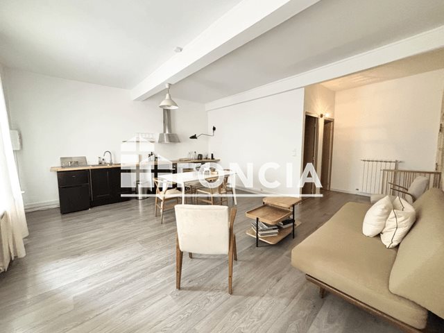 Appartement à louer, 78m², Arles