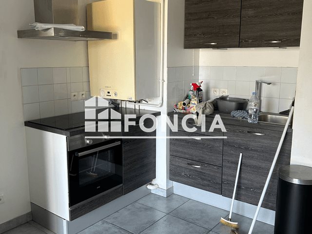 Appartement à louer, 40m², La Crau