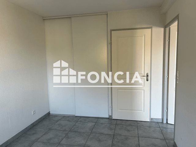 Appartement à louer, 40m², La Crau