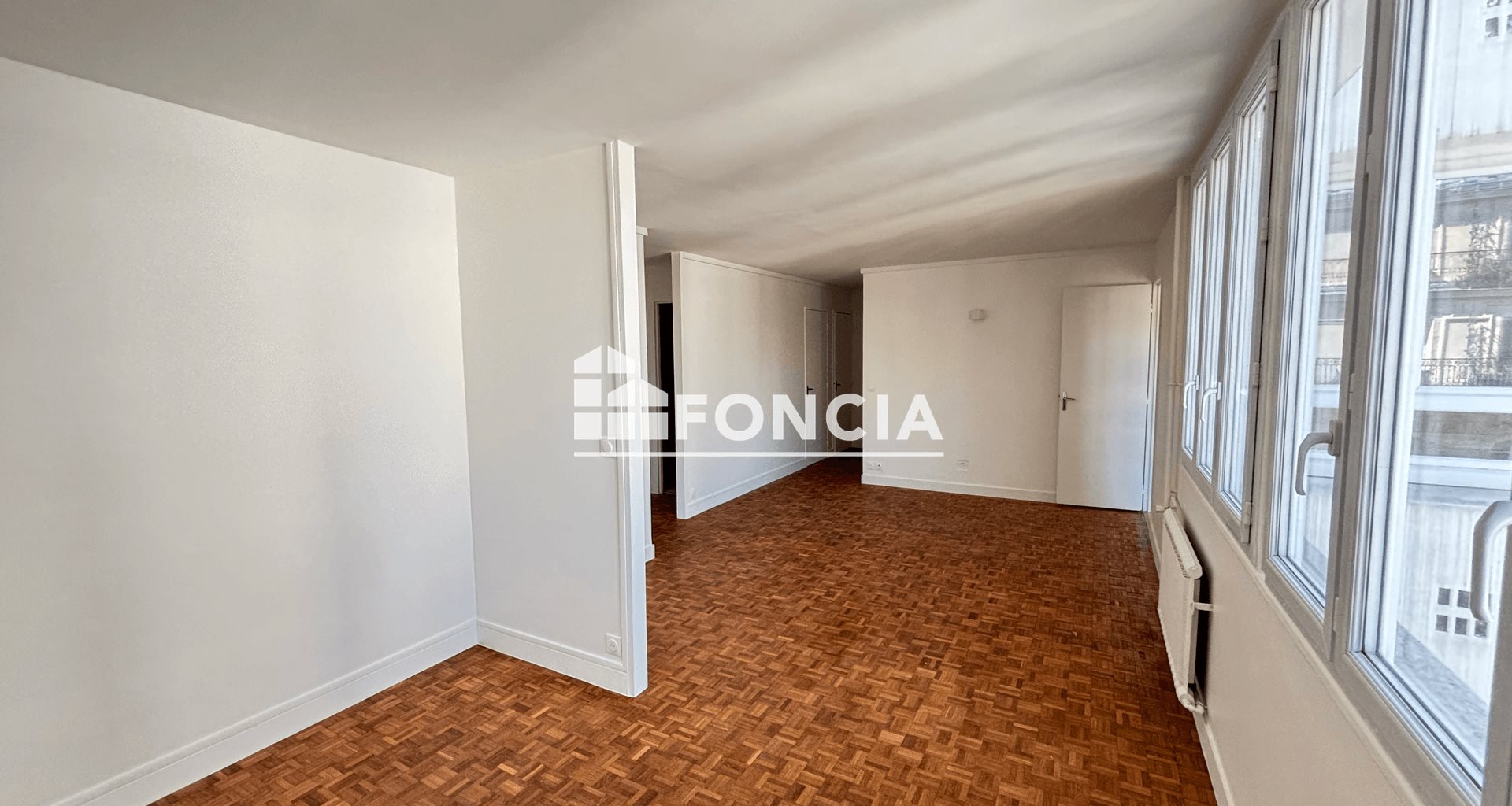 Appartement à louer, 57m², Paris 18ème