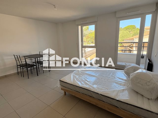Appartement à louer, 33m², Saint-Brès