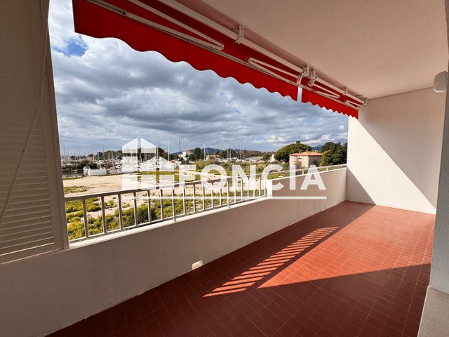 Appartement à louer, 61m², Hyères