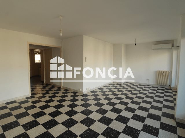 Appartement à louer, 78m², Nîmes