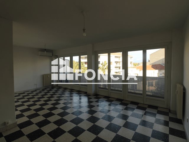 Appartement à louer, 78m², Nîmes