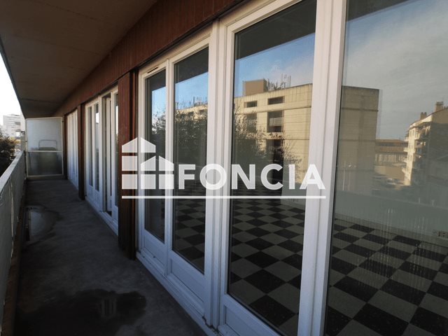Appartement à louer, 78m², Nîmes