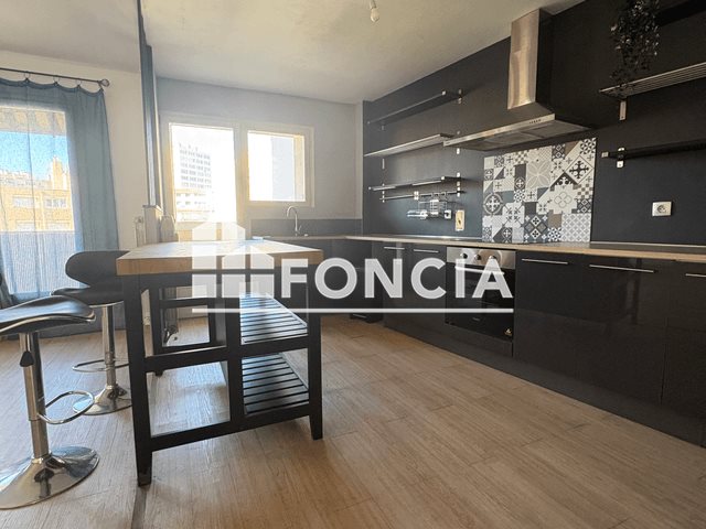 Appartement à louer, 81m², Les Abymes