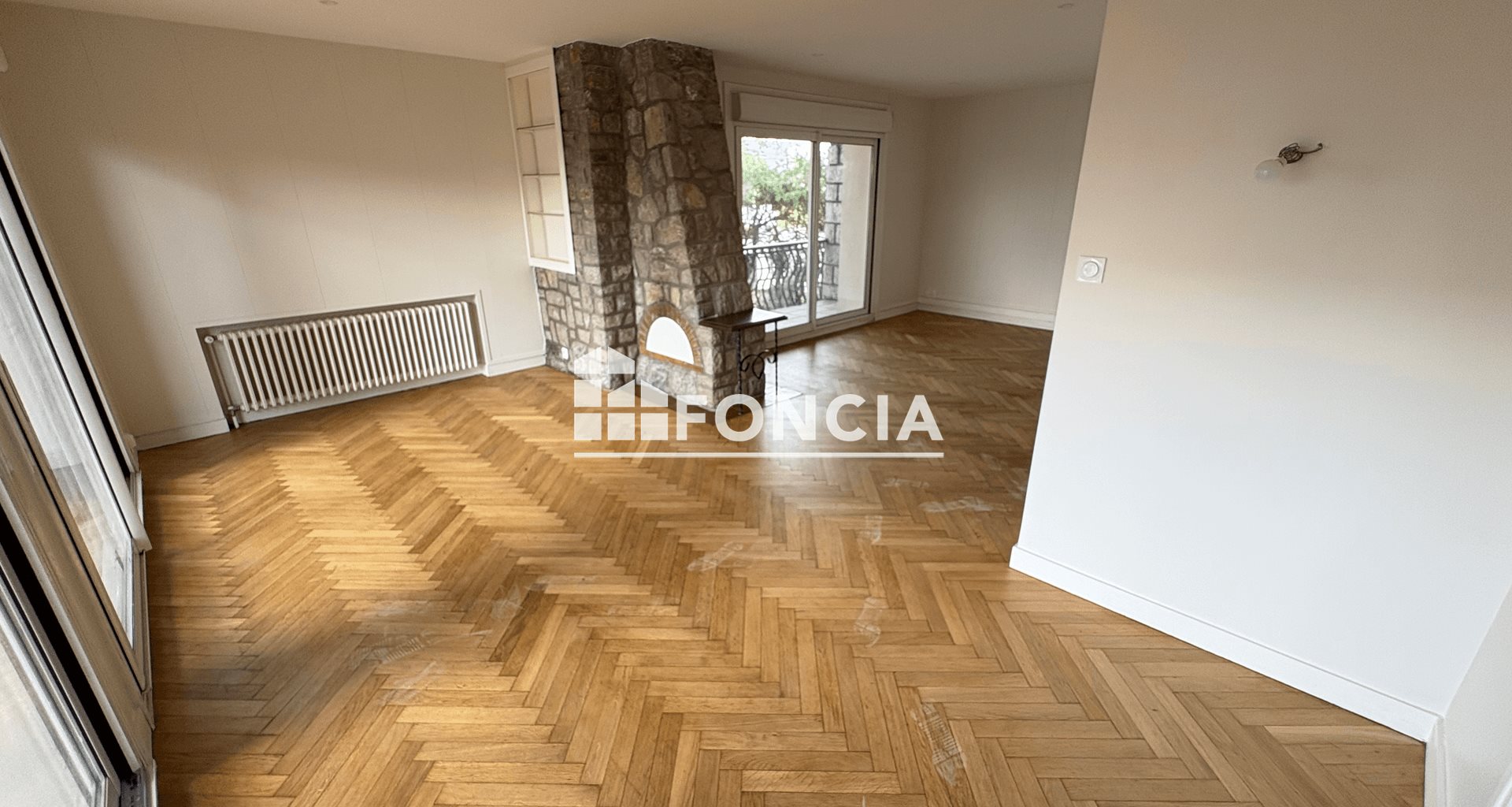 Maison à louer, 167m², Bourg-lès-Valence