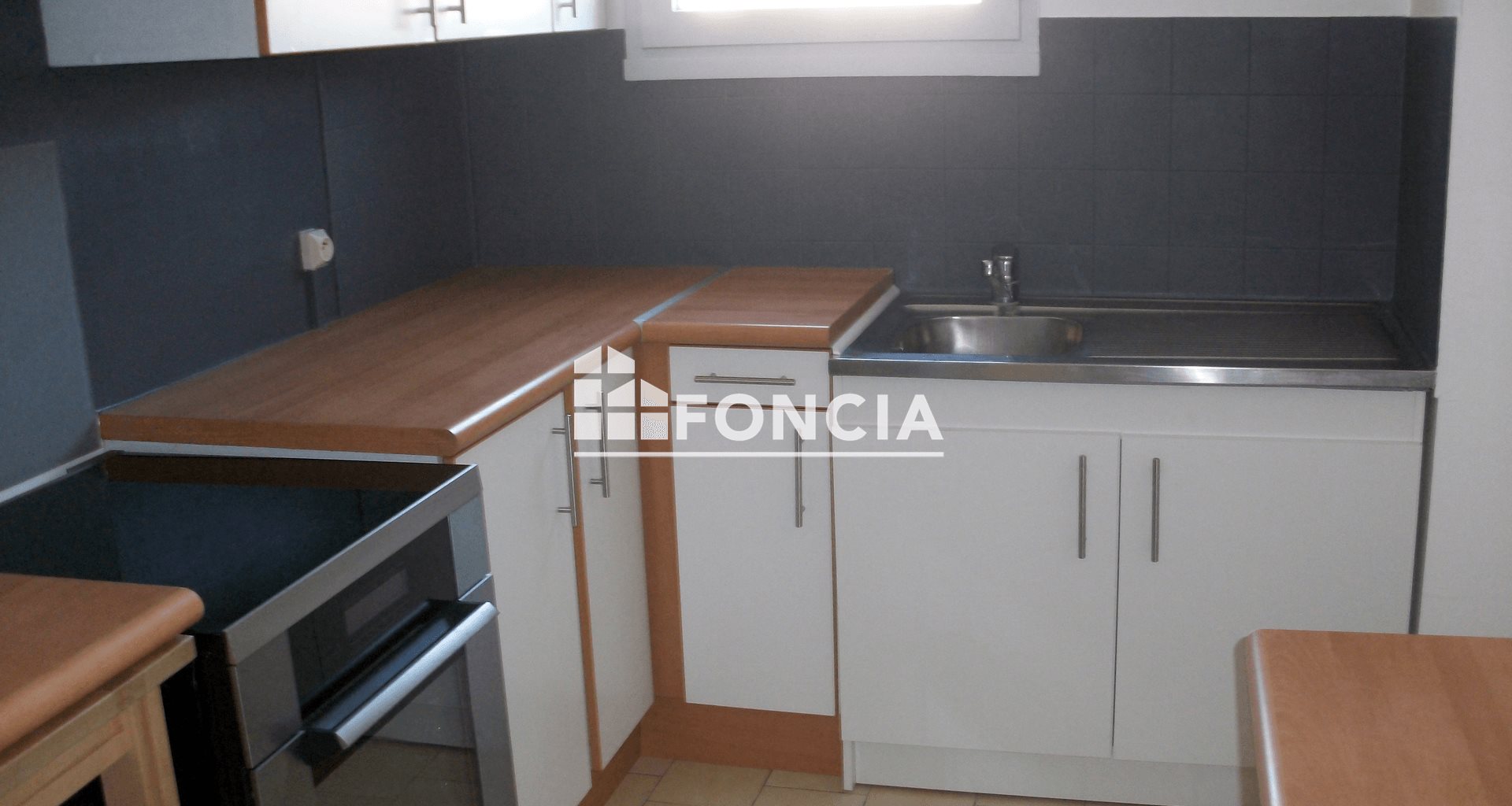 Appartement à louer, 75m², Orange