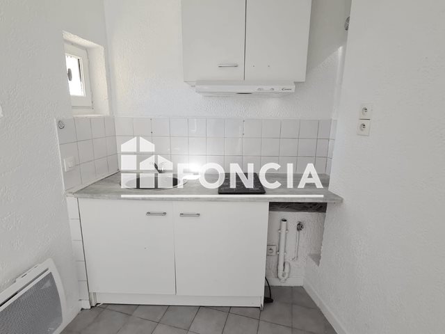 Appartement à louer, 28m², Nîmes