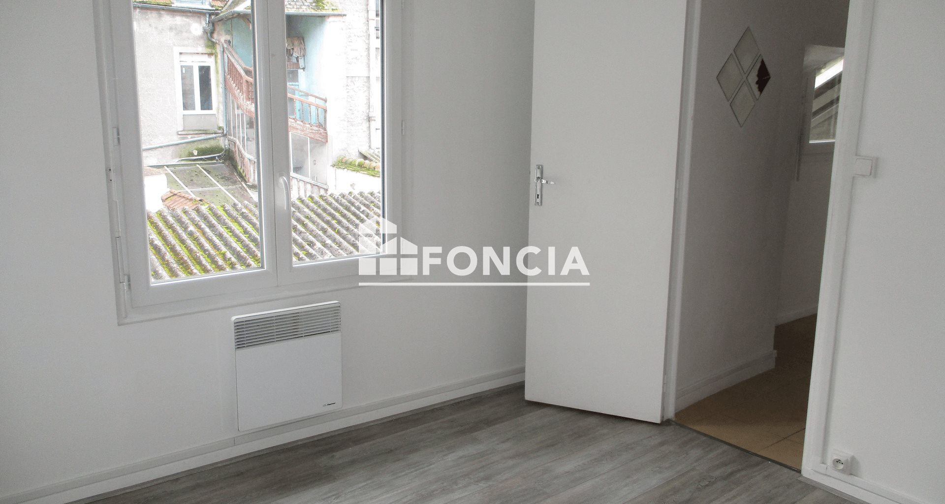 Appartement à louer, 17m², Etampes