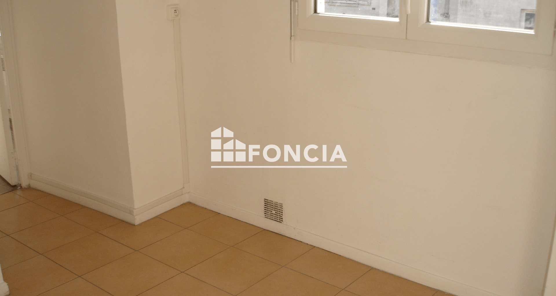 Appartement à louer, 17m², Etampes