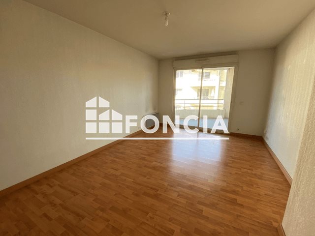 Appartement à louer, 48m², Lons