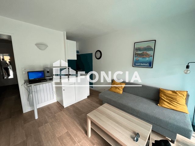 Appartement à louer, 24m², Saint-Raphaël