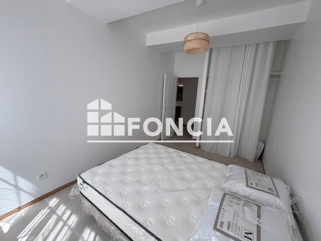 Appartement à louer, 57m², Nîmes