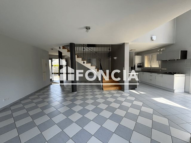 Maison à louer, 135m², Varces-Allières-et-Risset