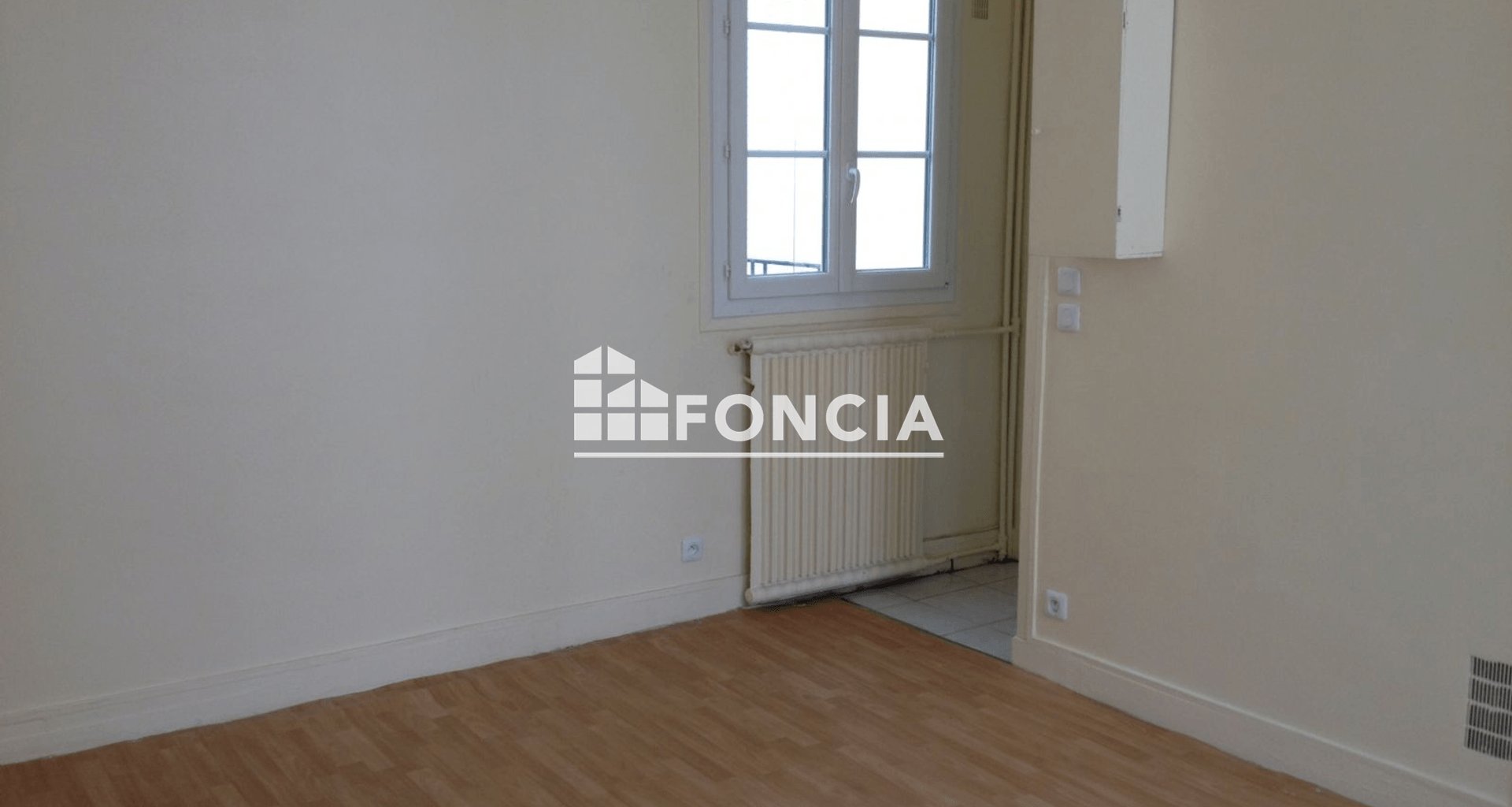 Appartement à louer, 18m², Courbevoie