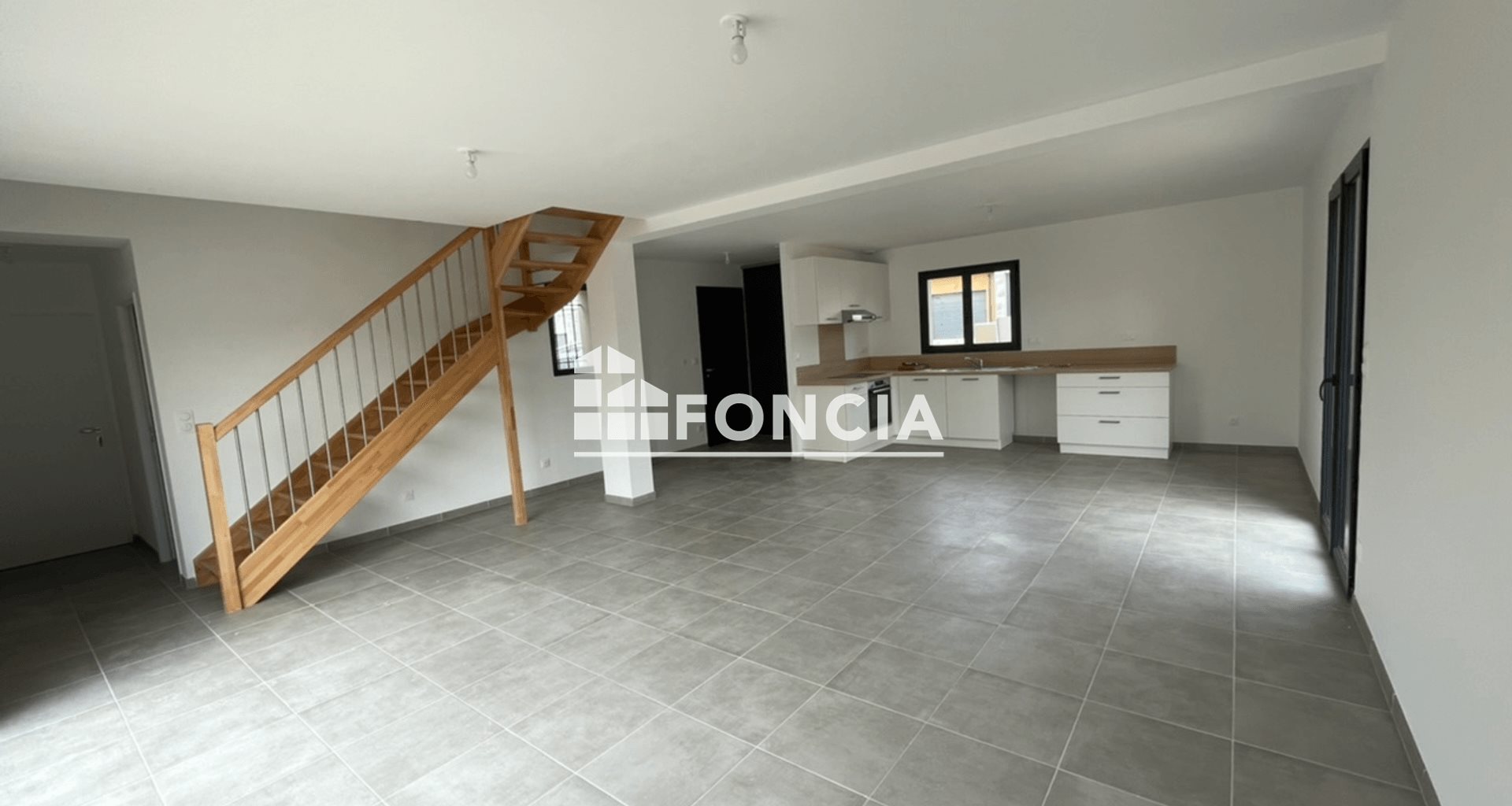 Maison à louer, 100m², Reyrieux