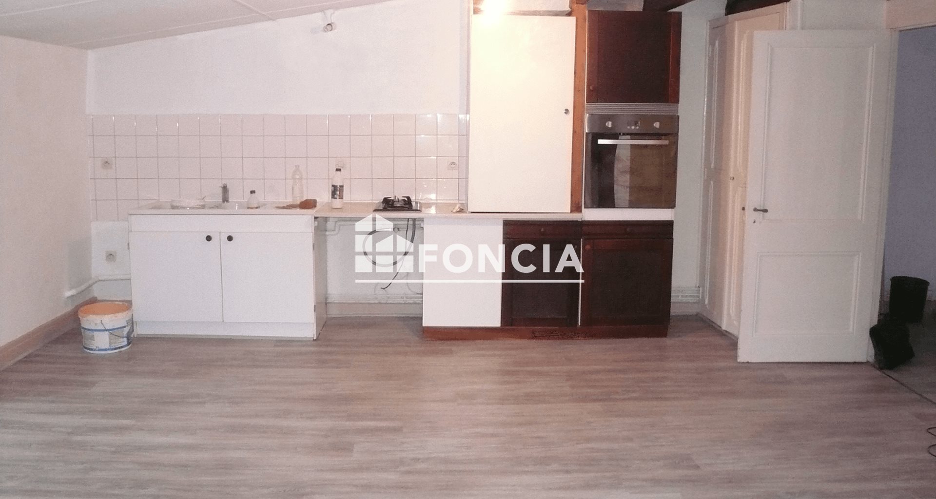 Appartement à louer, 57m², Sain-Bel