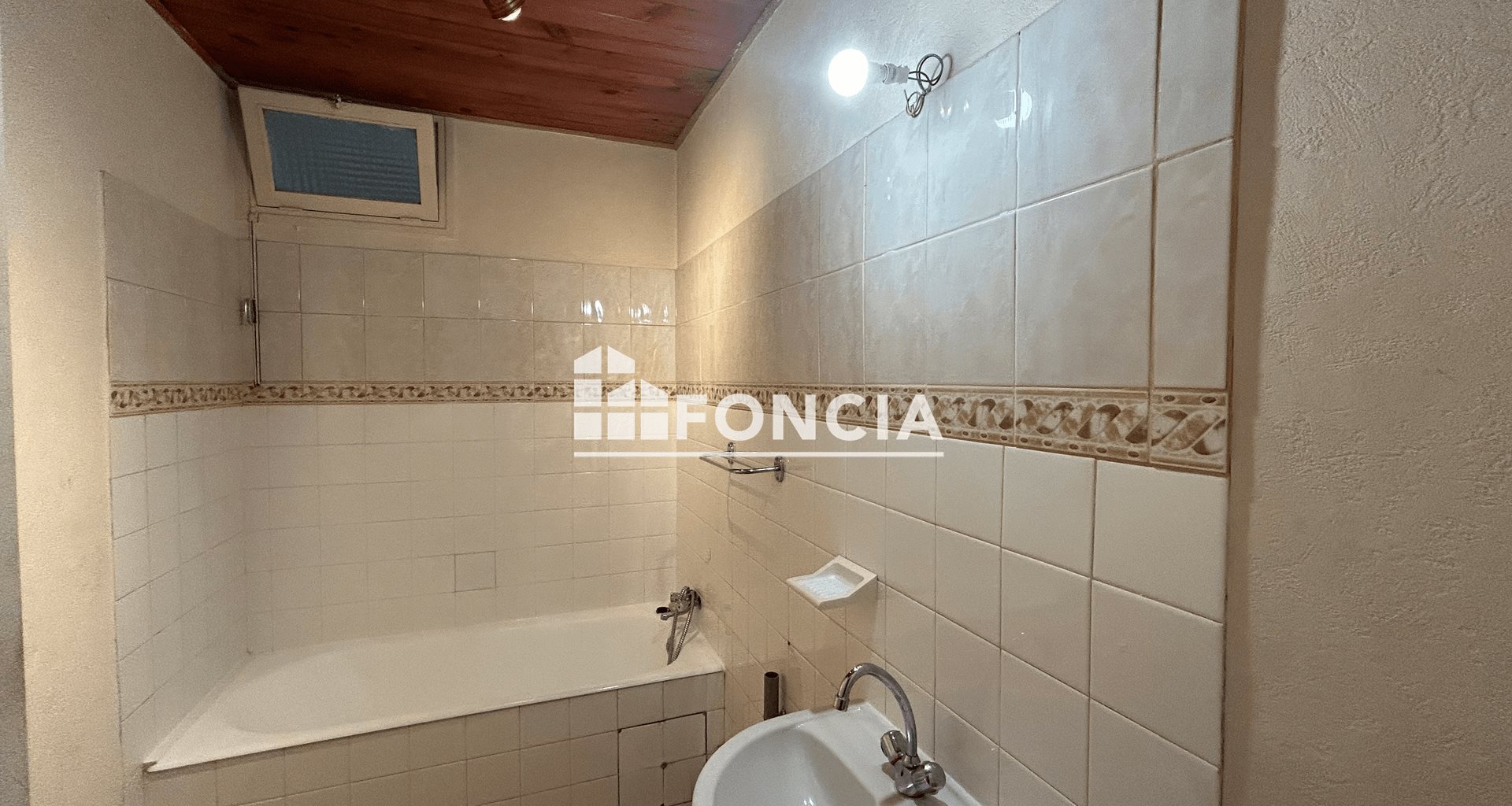 Appartement à louer, 74m², Claix