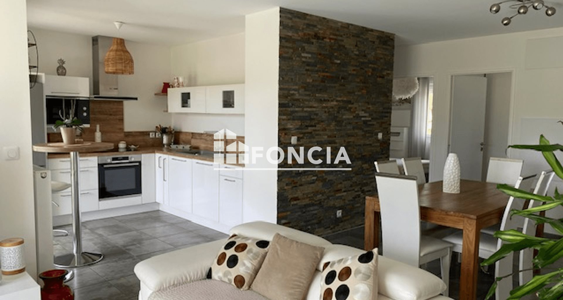 Appartement à louer, 70m², Bougé-Chambalud