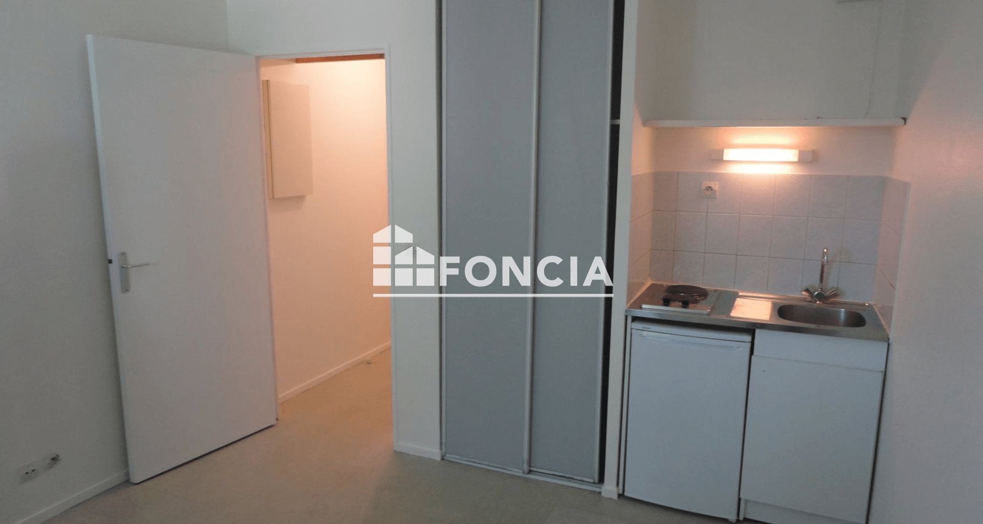 Appartement à louer, 18m², Cergy