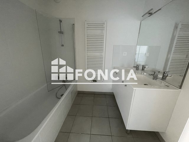 Appartement à louer, 96m², Suresnes
