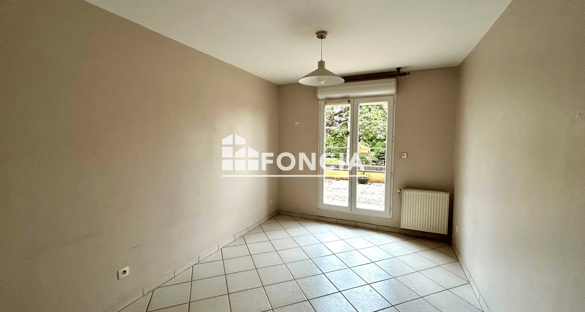 Appartement à louer, 83m², Bron