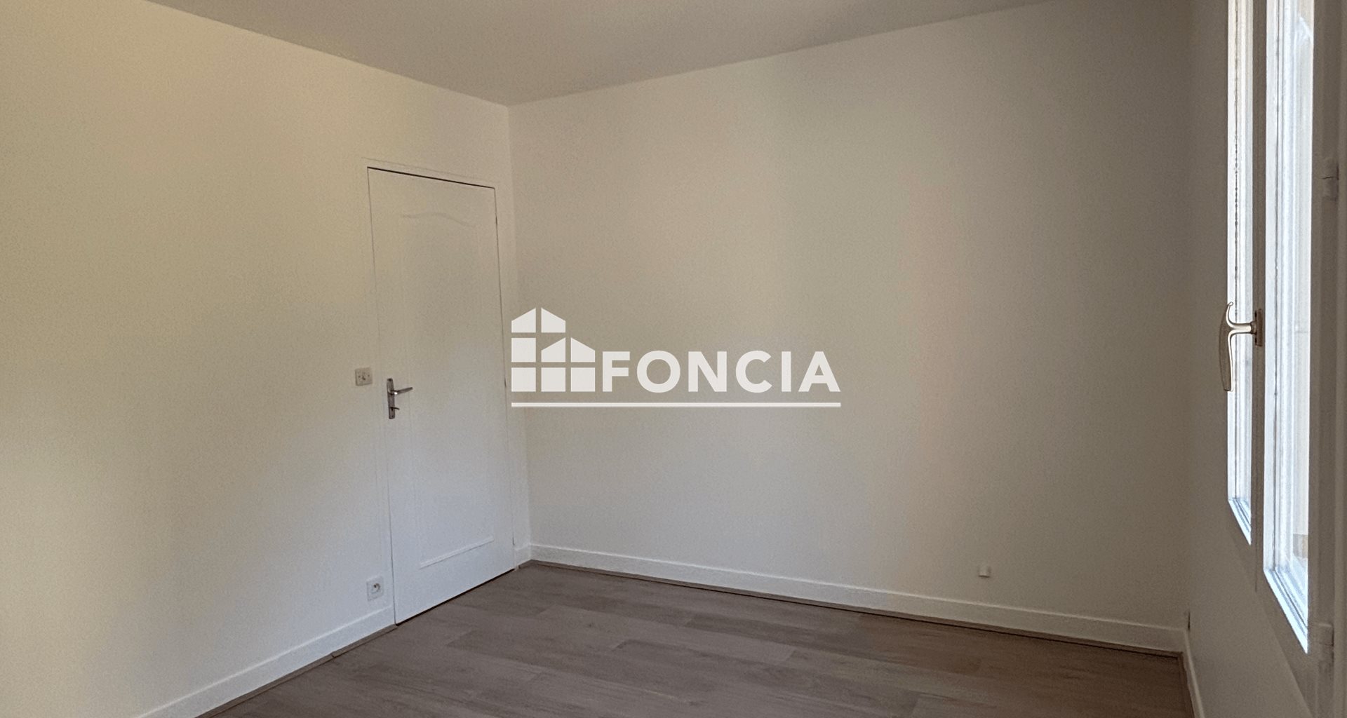 Appartement à louer, 65m², Etampes