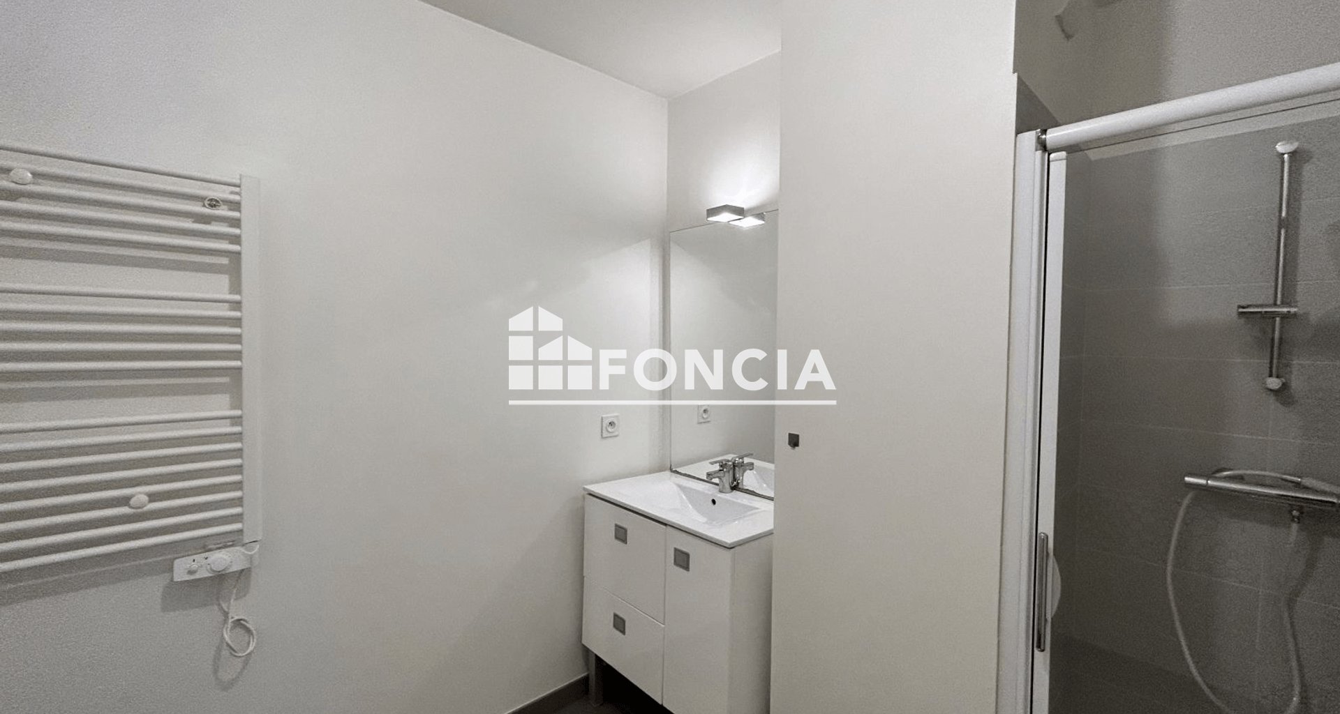 Appartement à louer, 64m², Antibes